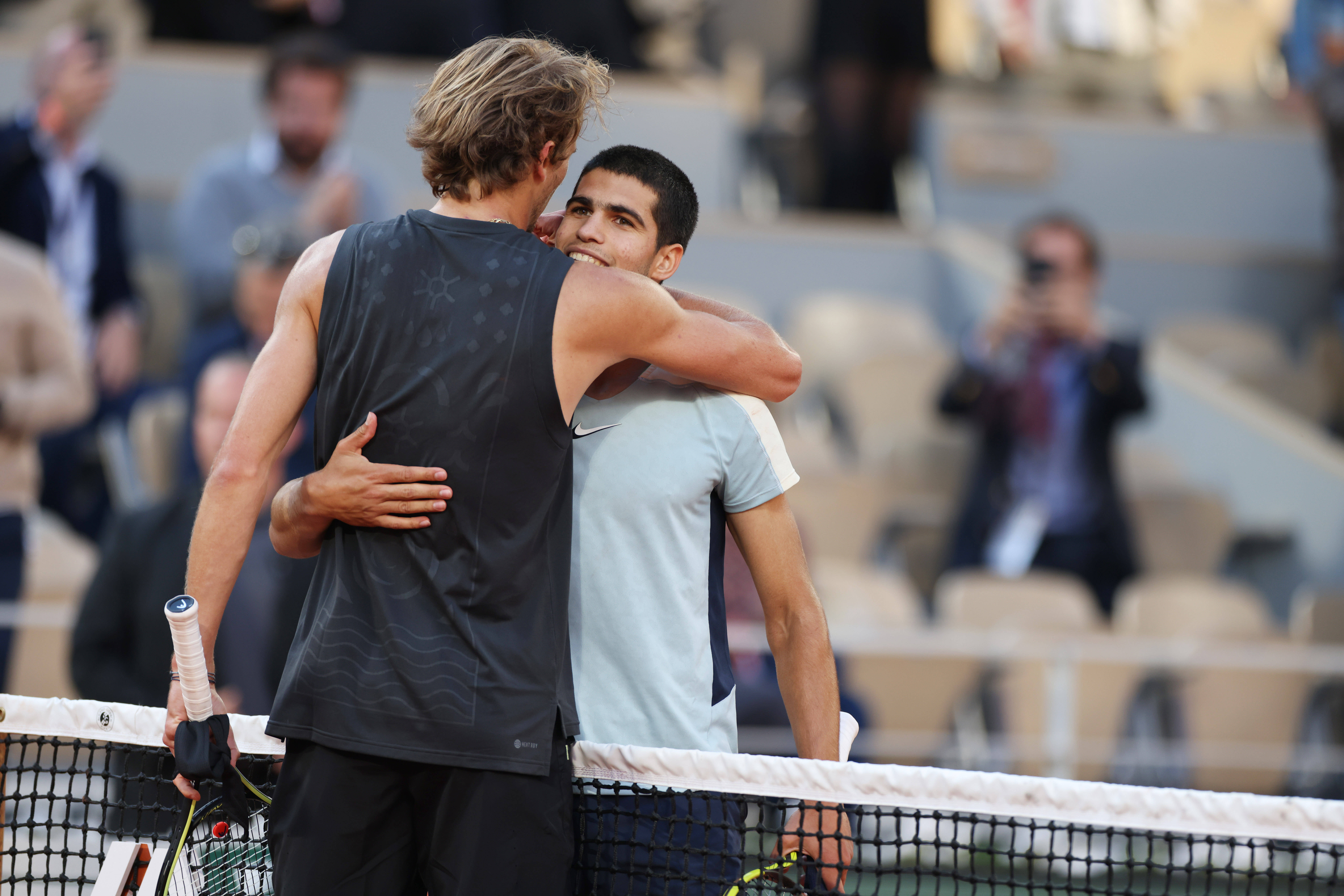 戴维斯杯横扫法网，兹维列夫统治全场