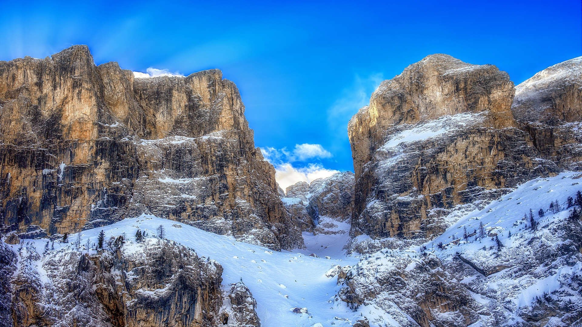 镁光灯下的逆行，周冠宇点燃围场，法拉利力克哈斯的战术交响