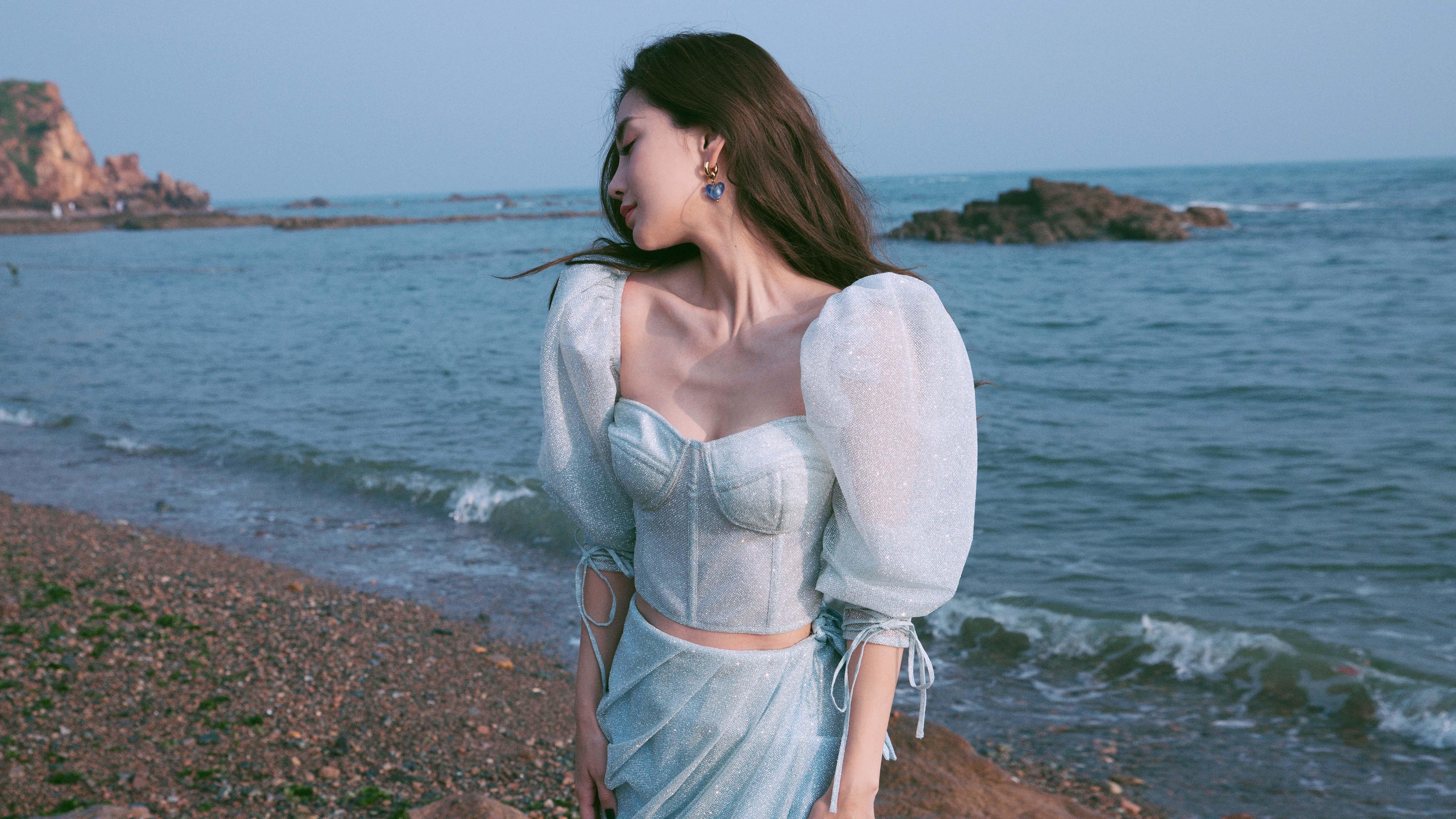 星空下的握手，当乌克兰对阵乌拉圭，C罗在友谊赛完成第800球里程碑