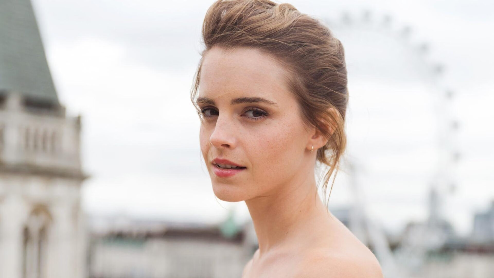 时空交错，当篮球勇士决战英超之巅