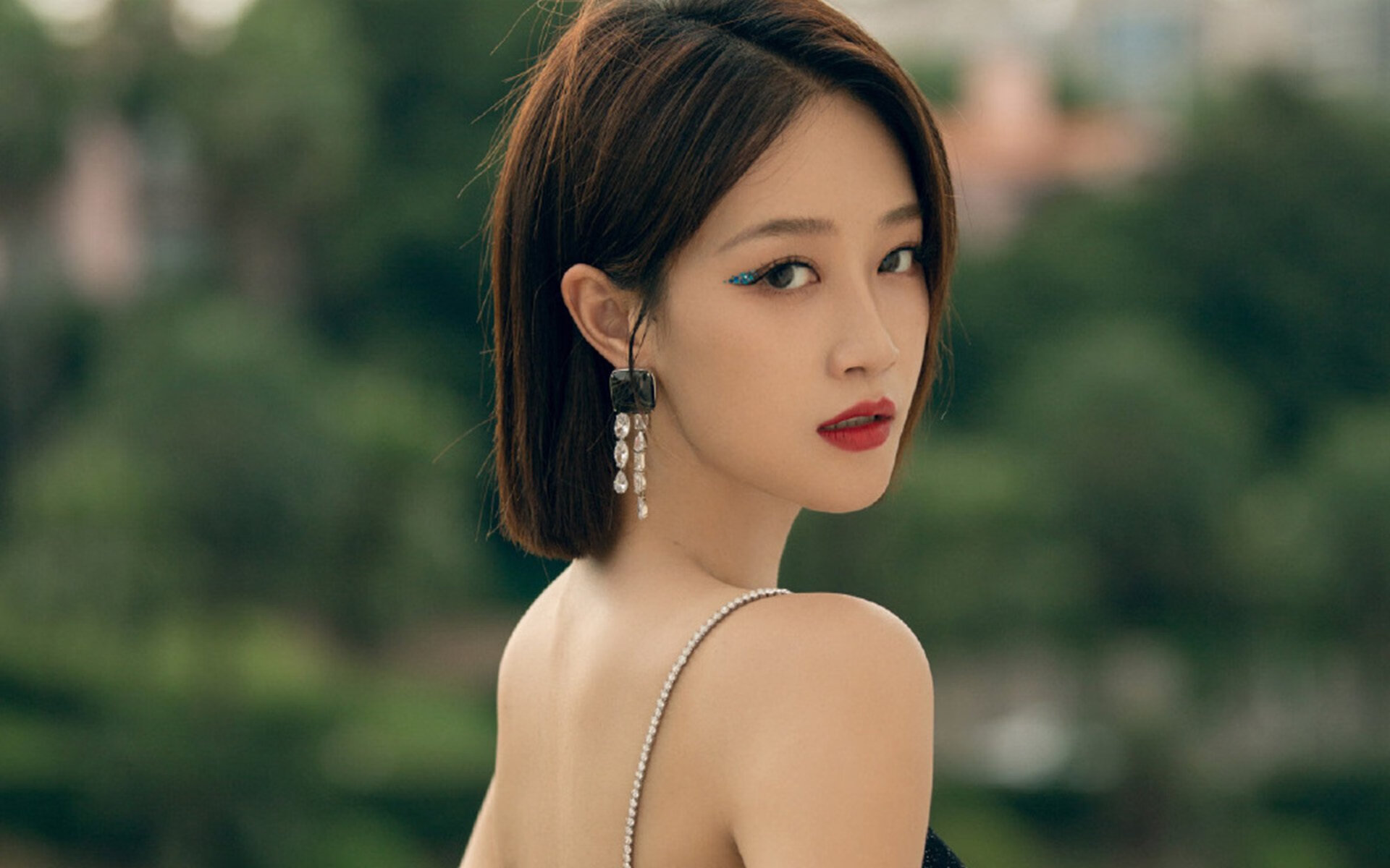 当星辰坠落时他选择升起，伊萨克末节史诗接管之夜